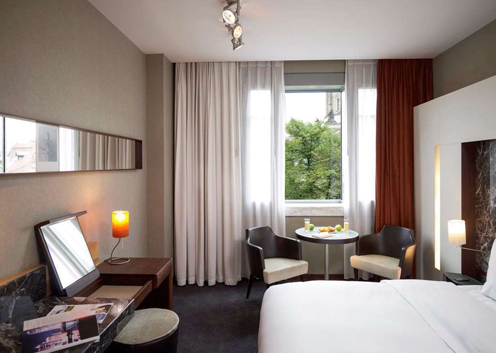 Luc, Autograph Collection 5* Berlin